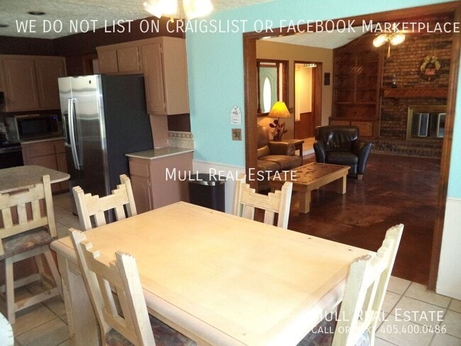 Building Photo - Furnished Single Family Home