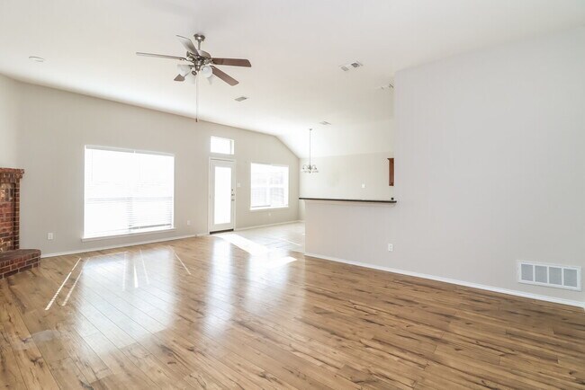 Building Photo - 5728 Imes Ln