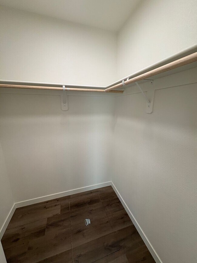 Building Photo - Brand New Stunning 3 Bed/2.5 Bath Townhouse-Old Farm District