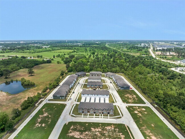 Building Photo - 11915 Carvalho Dr