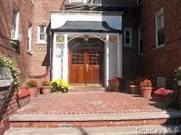 Building Photo - 55 Grand Ave