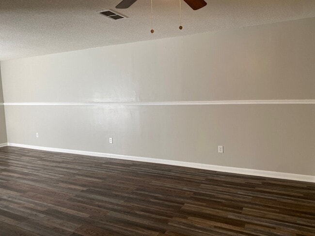 Building Photo - 30 Pony Cv