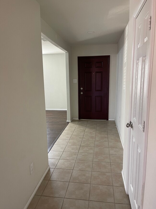 Building Photo - 9003 Cloudveil Dr