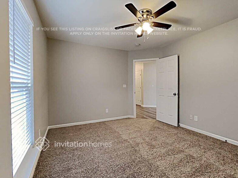 Building Photo - 8122 Bella Vista Ct