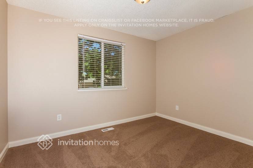 Building Photo - 15661 E Eldorado Dr