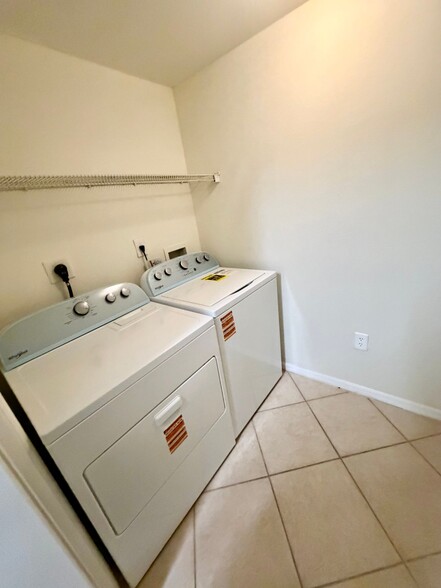 Building Photo - 6510 Emerald Dunes Dr