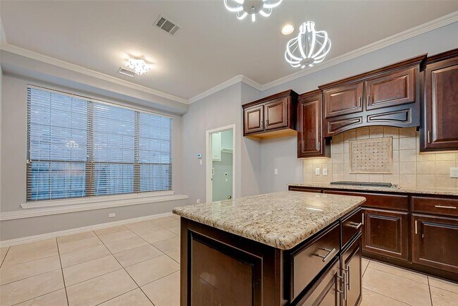 Building Photo - 18306 S Austin Shore Dr