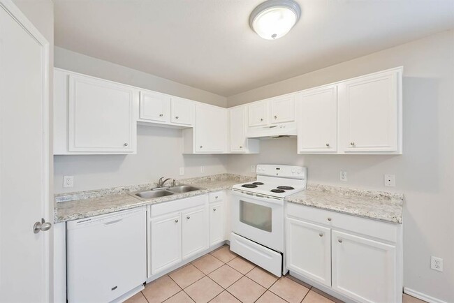 Building Photo - 510 Kings Way Dr