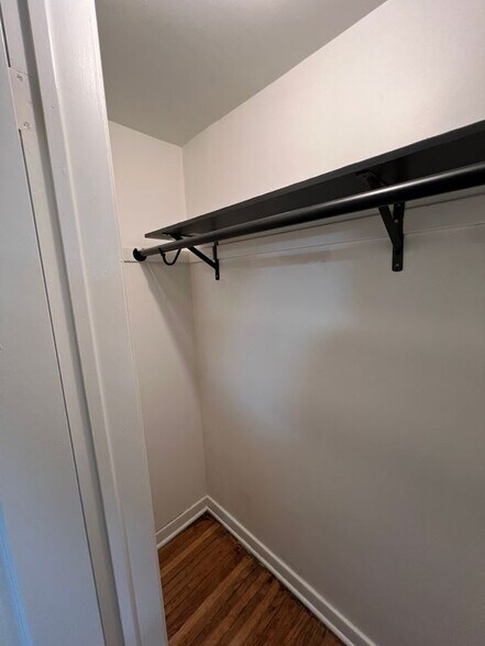 Building Photo - 130 Dartmouth Ave