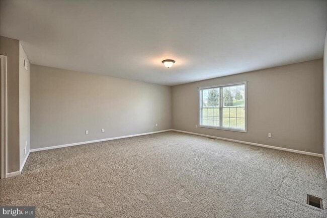 Building Photo - 2086 Deer Run Dr