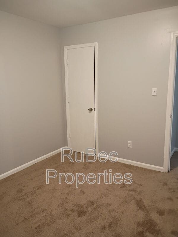 Building Photo - 458 S Weldon St