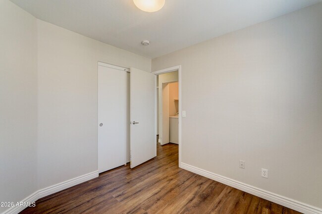 Building Photo - 13589 W Ocotillo Ln