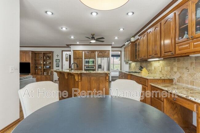 Building Photo - 1220 Renaissance Dr
