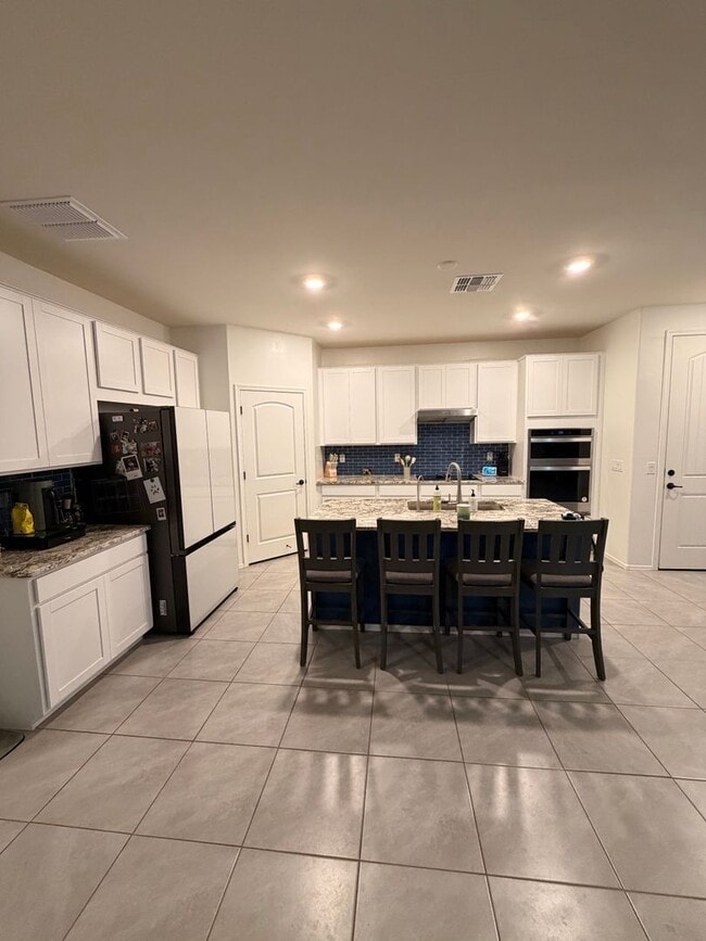 Building Photo - 9020 E Pantano Bluff Dr