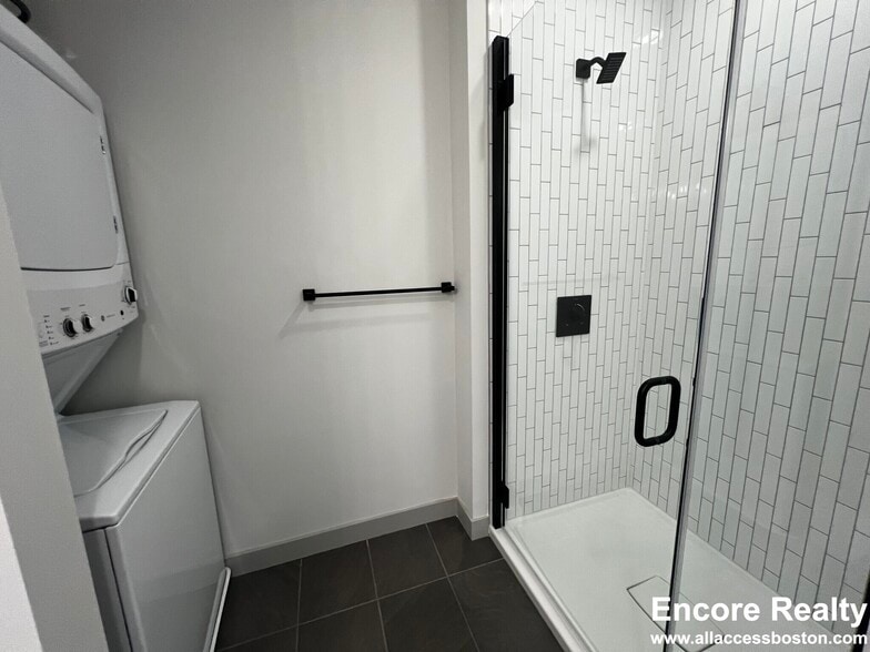 Building Photo - 80 Rugg Rd