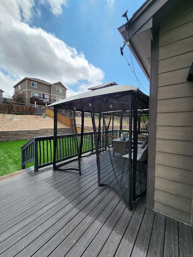 Building Photo - Long Realty & Property Management - 5 bedroom Stunning Home with Full Finished Basement