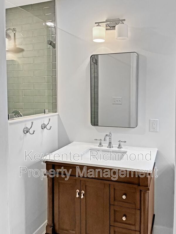 Building Photo - 4233 Pawnee Rd