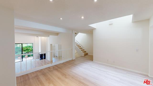 Building Photo - 1470 Palisades Dr