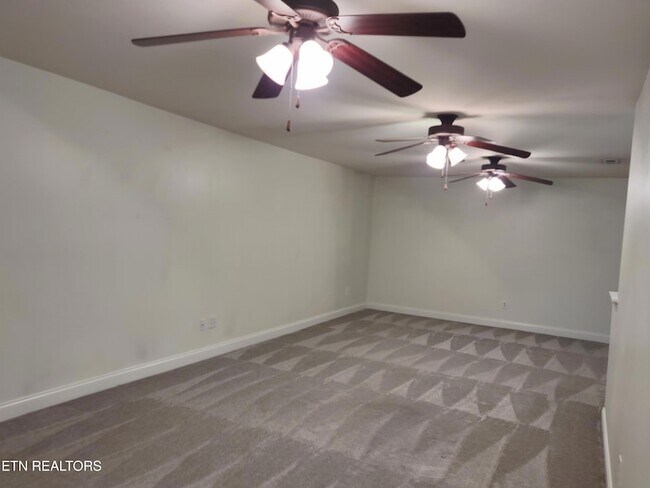 Building Photo - 144 Hardinberry St