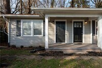 Building Photo - 3454 Rockbridge Rd SW