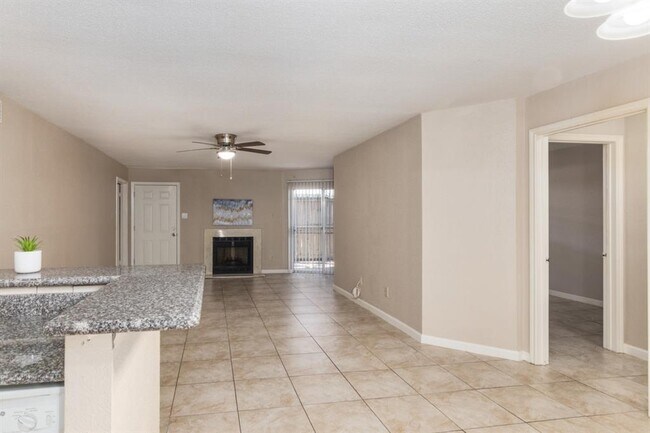 Building Photo - 10835 Braes Bend Dr