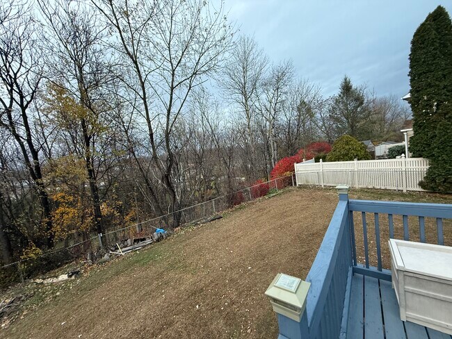 Building Photo - 10 Griffith St