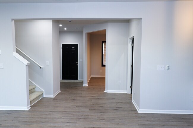 Building Photo - 2060 Moonlight Path