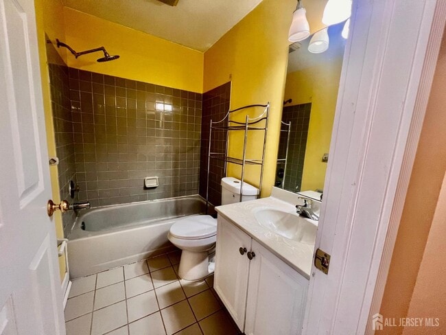 Building Photo - 404 Draco Rd