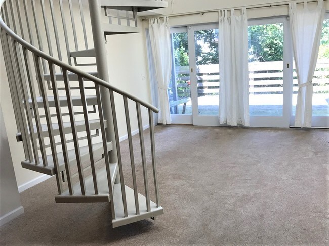 Building Photo - 7606 Westward Way