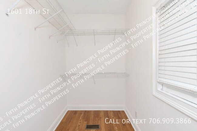 Building Photo - 1601 18th St