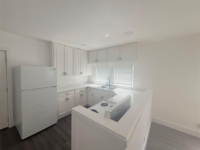 Building Photo - 126 Smith Ln
