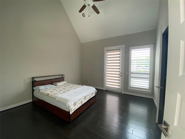 Building Photo - 2911 S Saddlebrook Ln