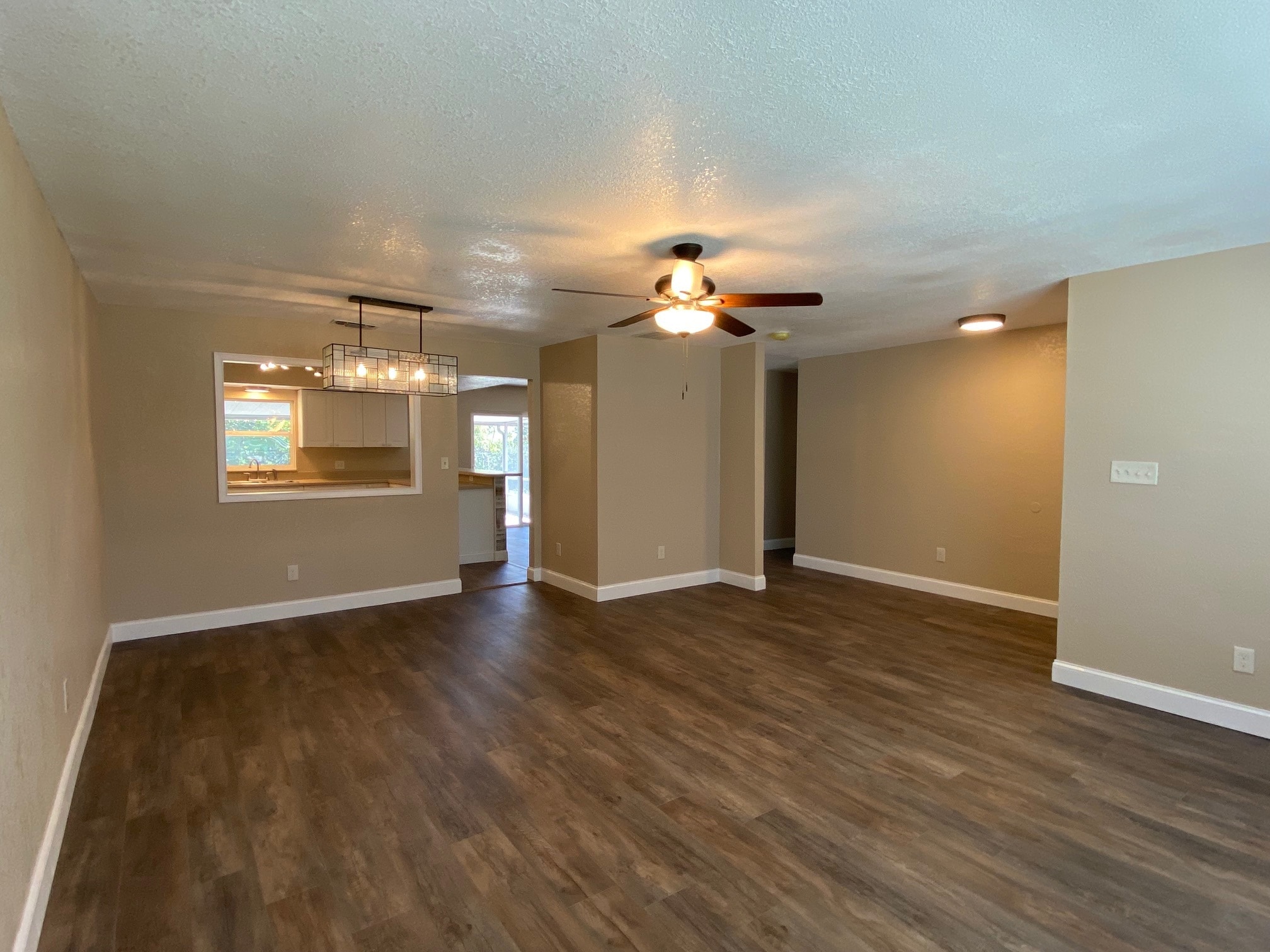 Building Photo - 100 Avalon Ct