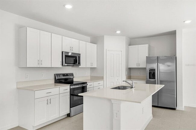 Building Photo - 5767 Purple Finch Ave