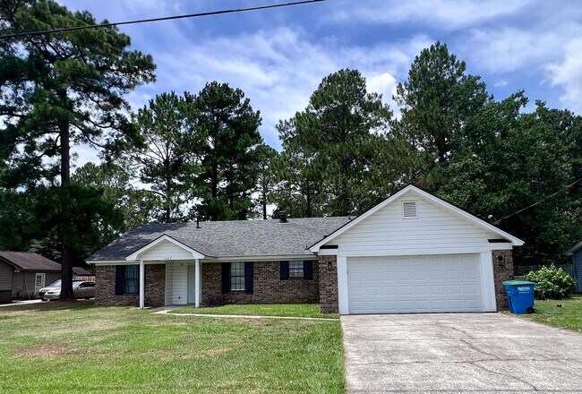 Building Photo - Beautiful 3 bedroom home in Bloomingdale minutes from Pooler