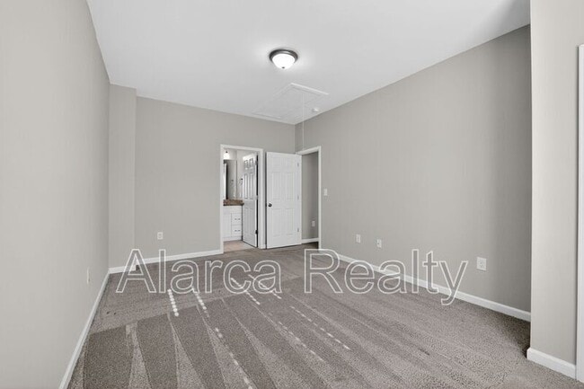 Building Photo - 425 Centerfield Dr