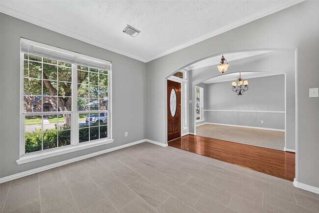 Building Photo - 8519 Babbling Brook Ct