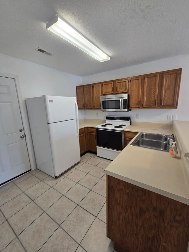 Building Photo - 4401 W Jeana Ct