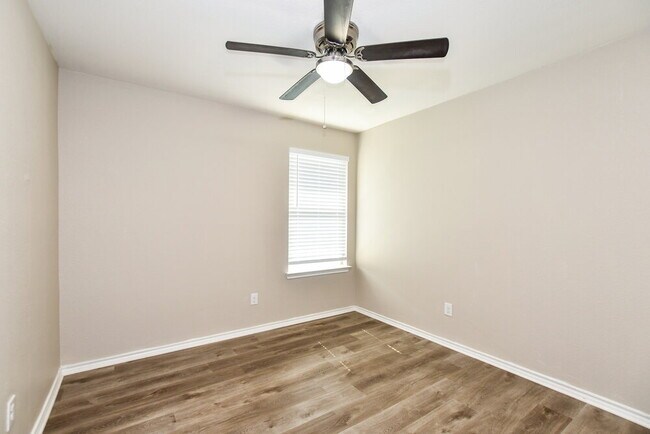 Building Photo - 4713 Joshua Dr