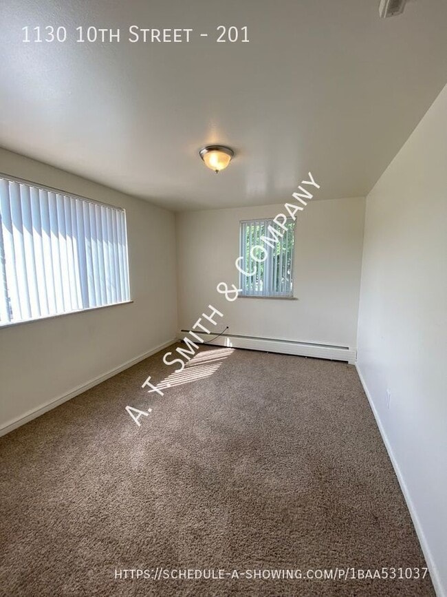 Building Photo - 1130 10th St