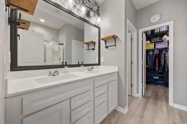 Building Photo - 897 Wild Leaf Loop