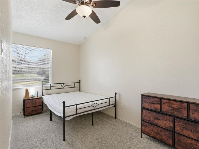 Building Photo - 6412 Tammy Ct