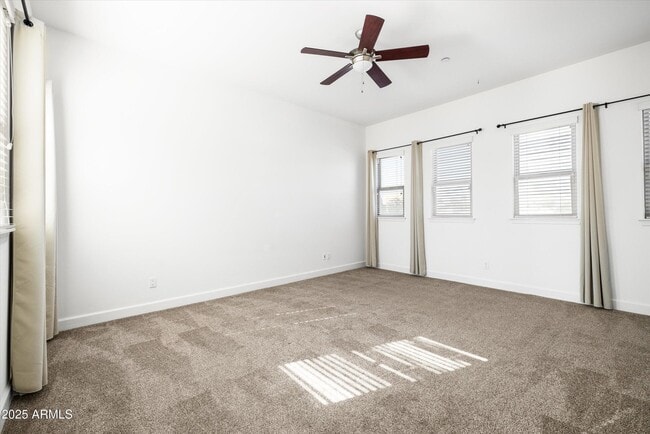 Building Photo - 505 W 6th St