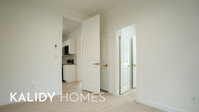 Building Photo - 15 S Walnut St