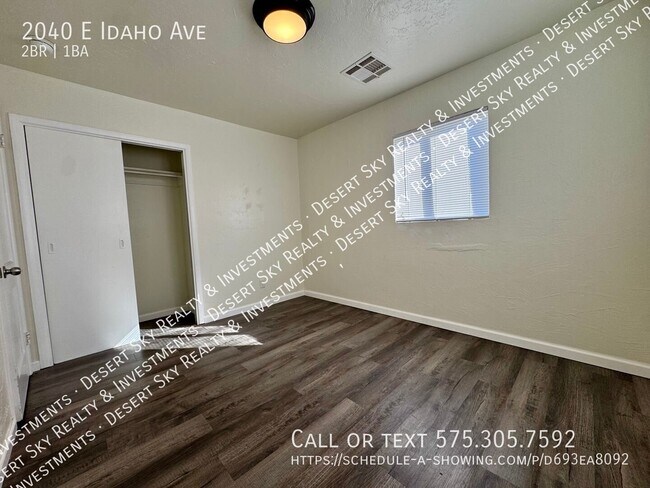 Building Photo - 2040 E Idaho Ave