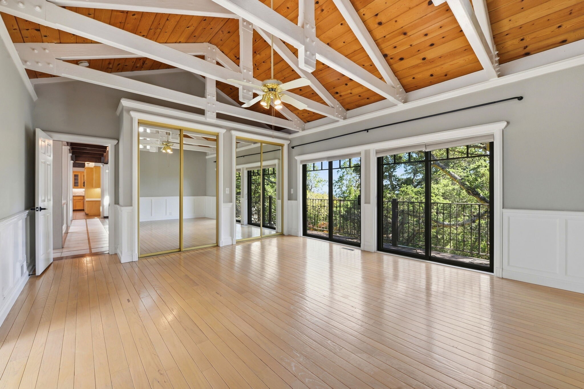 Building Photo - 158 Los Robles Dr