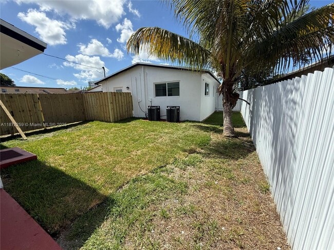 Building Photo - 2885 NW 56th St