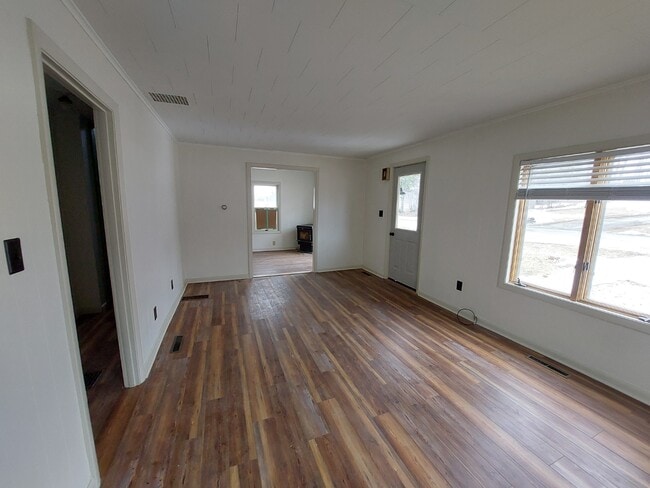 Building Photo - 43 York St