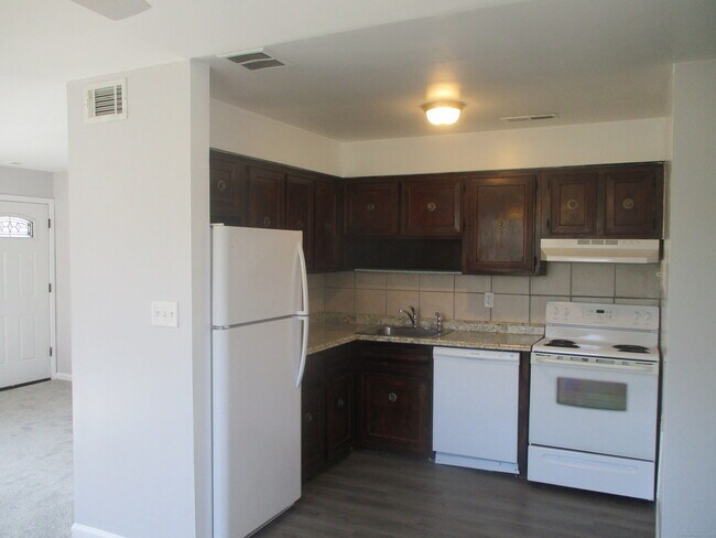 Building Photo - 29 Van Buren Ave