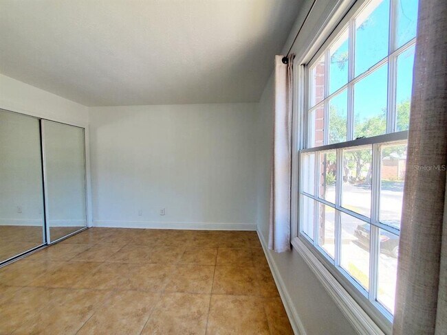 Building Photo - 13832 Orange Sunset Dr